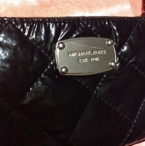 **MICHAEL KORS** wristlet